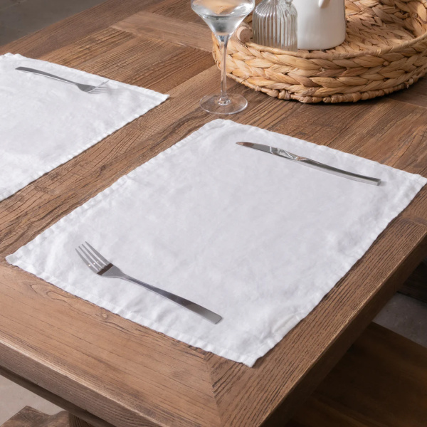 White Set of 4 100% Linen Placemats
